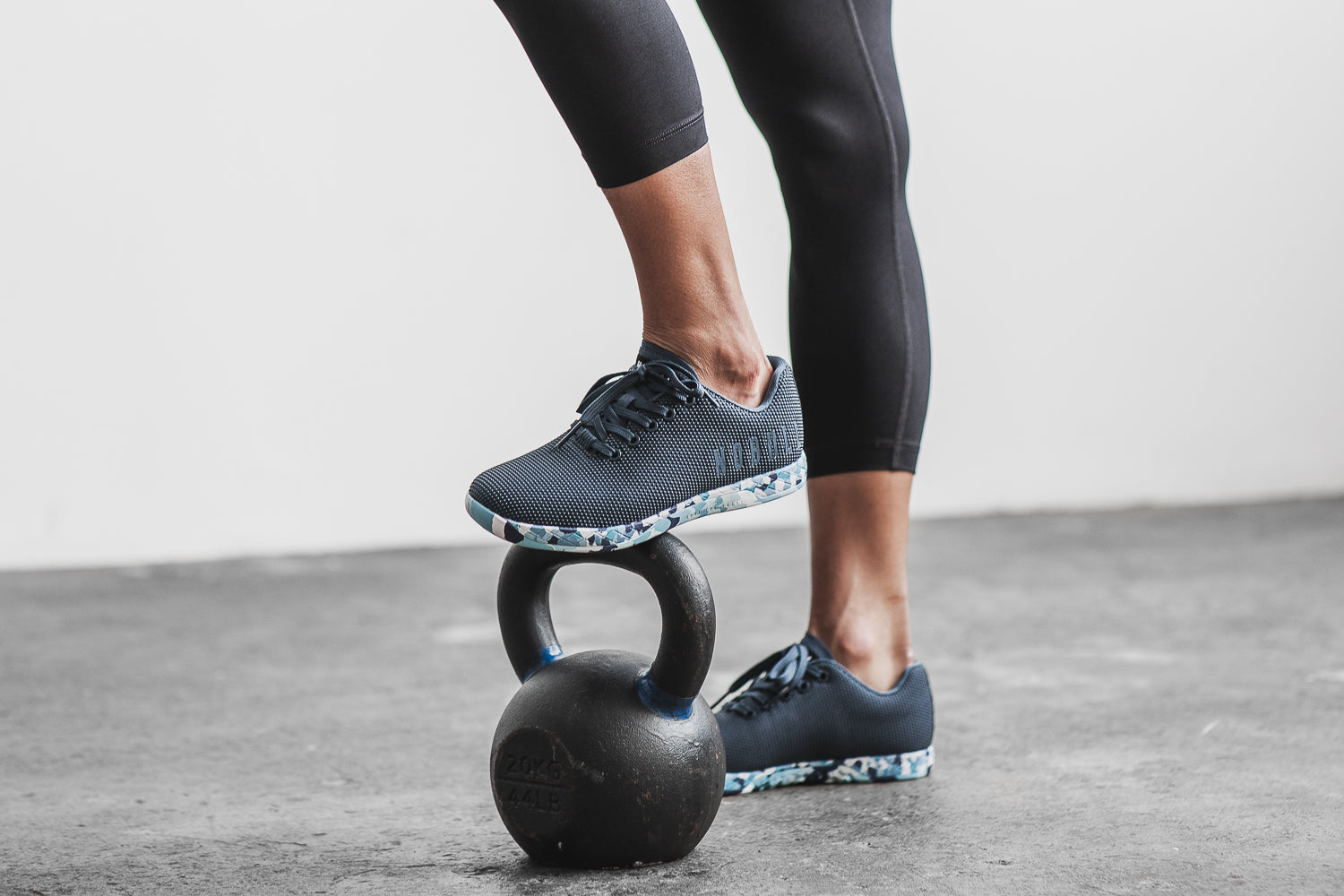 Women's Nobull Sneakers Navy | 542910-OTM